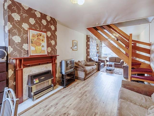 4 Bed Terraced House, Hollis Road, CV3