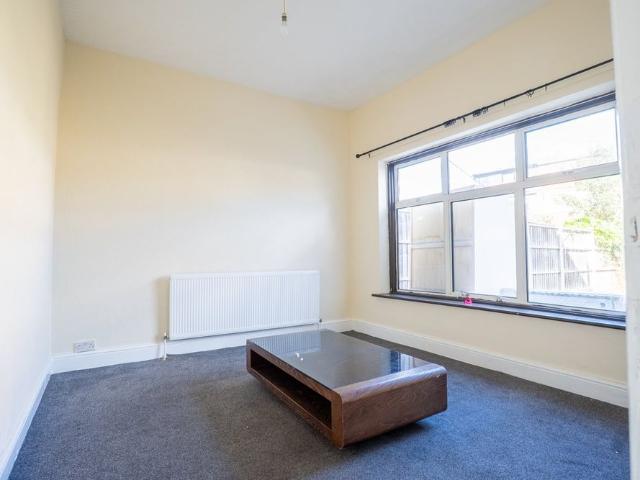 4 Bed Terraced House, Ilford Lane, IG1