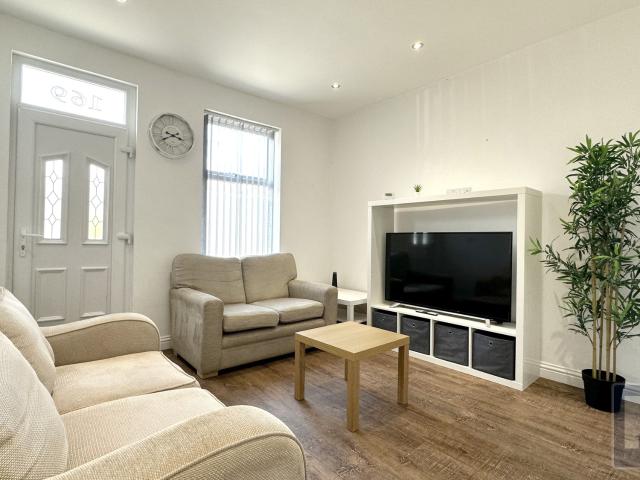 4 Bed Terraced House Lancing Road Sheffield S2 4EW Hallam Hills Ltd