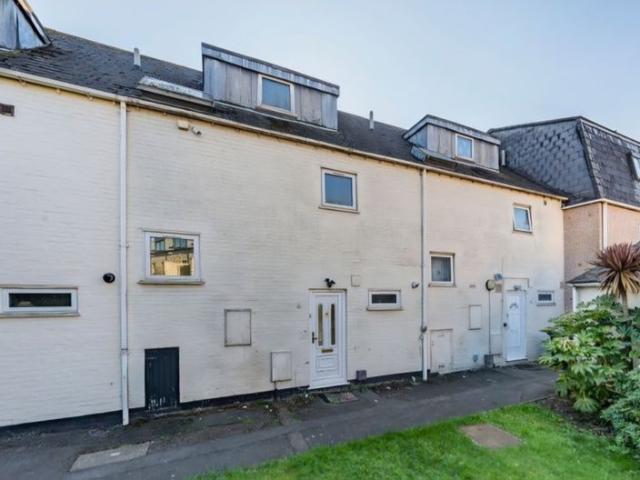 4 Bed Terraced House, Lordship Road, UB5