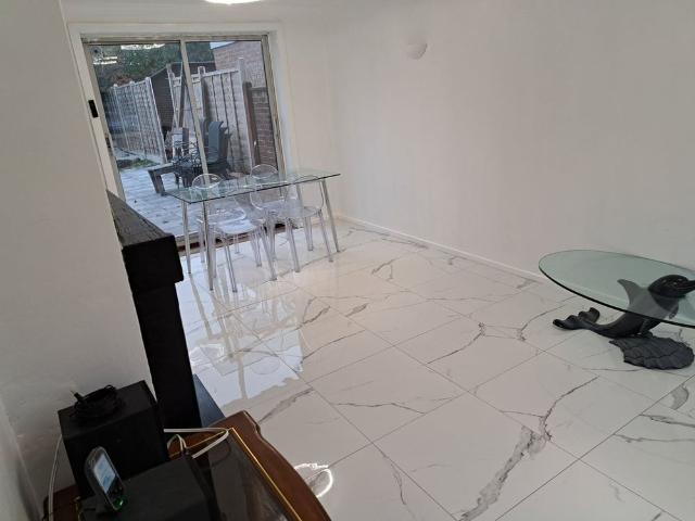 4 Bed Terraced House, Lulworth Green, SO16