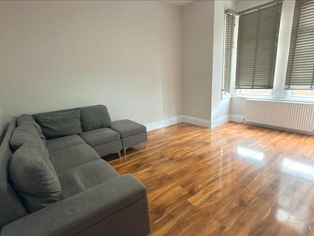 4 Bed Terraced House, Mortlake Road, IG1
