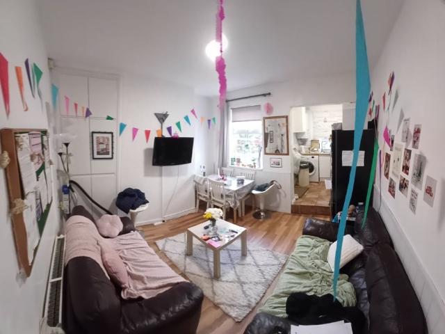 4 Bed Terraced House, Ramsey Road, S10