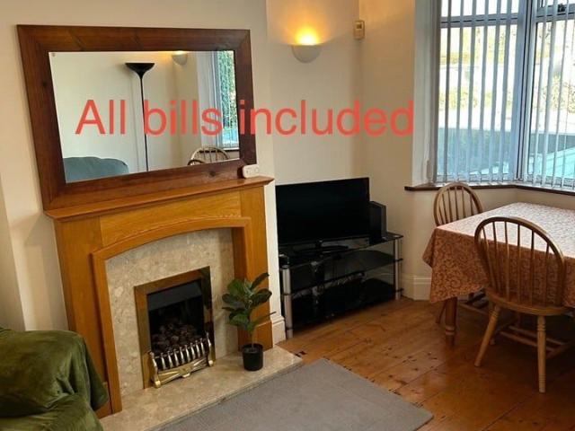 4 Bed Terraced House, Southmead Road, BS10