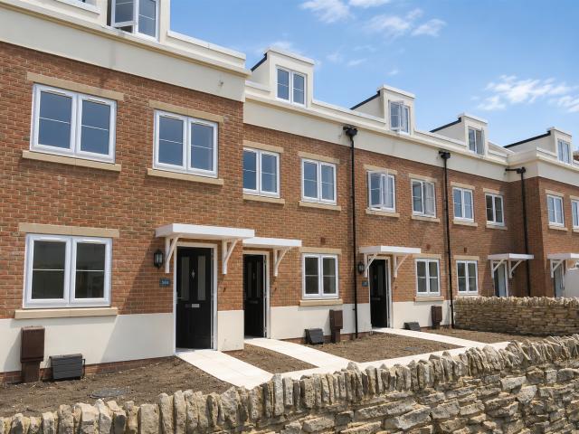 4 bed terraced in lee on the solent