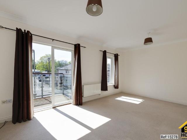 4 bed Terraced in Shore Road, Hythe, SO45 6DB