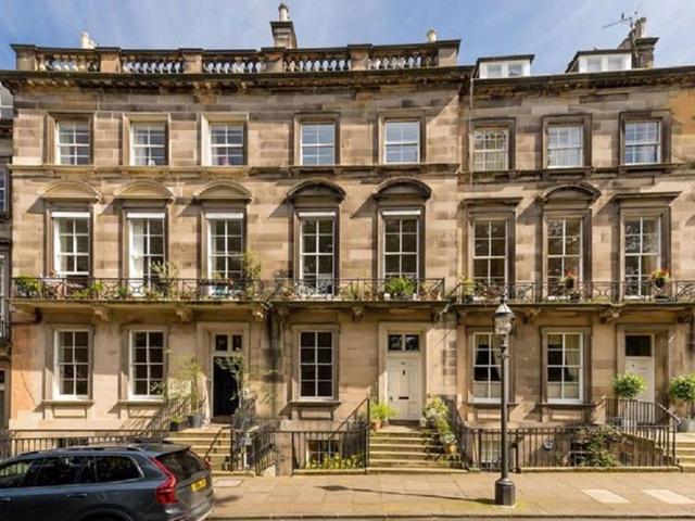 4 bed townhouse for rent in Dean