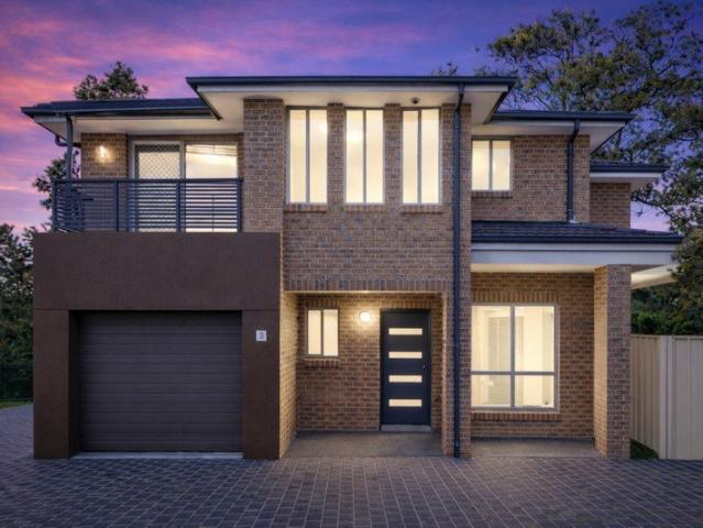 4 BED TOWNHOUSE SECURE WITH 2% DEPOSIT ONLY!