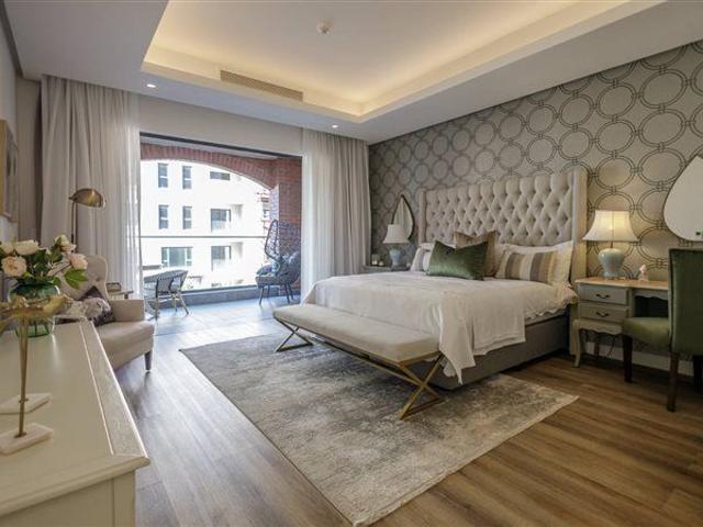 4 Bed Apartment in Steyn City