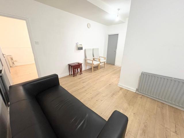 4 bed apartment to rent Hough Lane, Wombwell S73