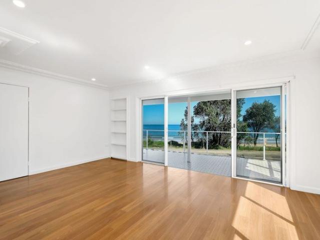 4 Bed Beachfront living on the Central Coast wake to the sound of the waves