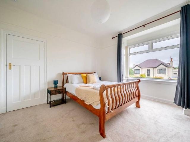 4 Bed Bungalow, Durham Terrace, EH15