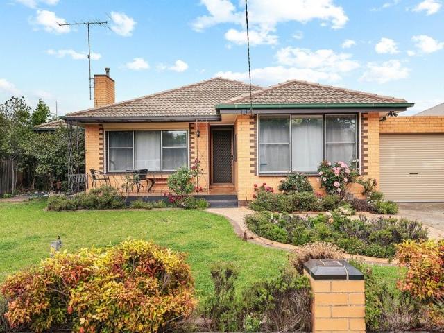 4 Bed, Central Location!