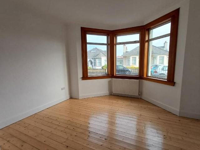 4 bed detached bungalow for rent in Mountcastle