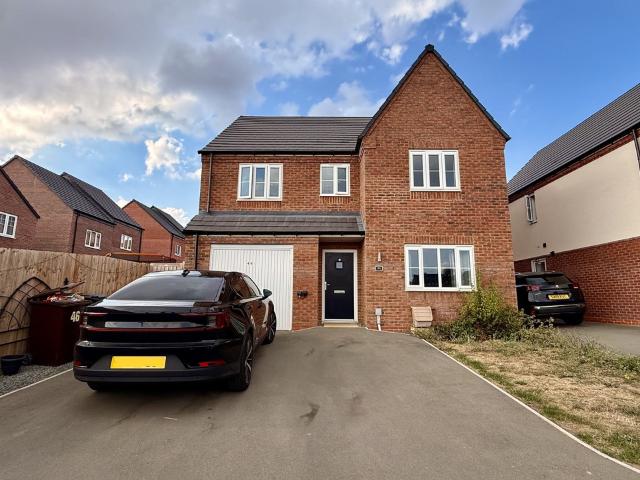 4 bed Detached House