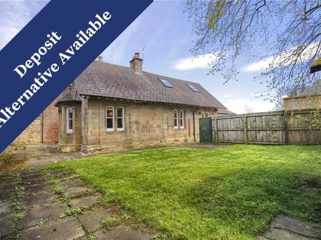 4 bed detached house to rent in East Side, Nunthorpe, TS7