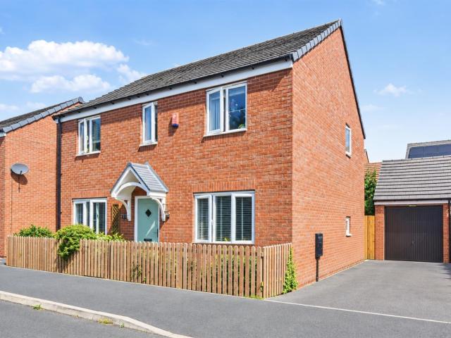 4 bed detached house to rent in Pudding Plate Close, Ilkeston, Derbyshire