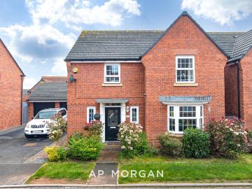 4 bed detached house to rent in Saxifrage Close, Bromsgrove, B61