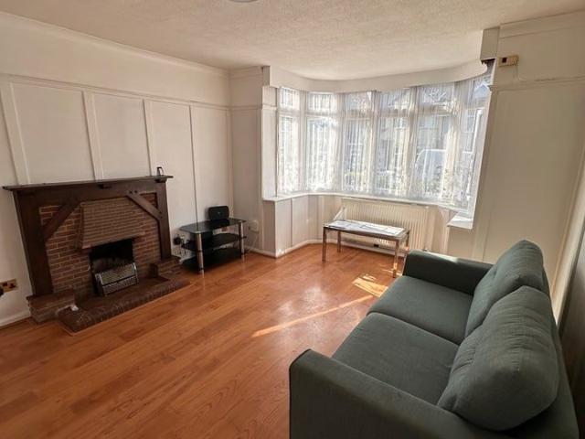 4 Bed Detached House, Culverhouse Road, LU3