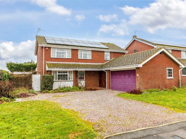 4 bed Detached House for Rent