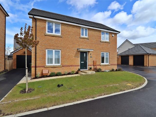 4 bed Detached House for Rent