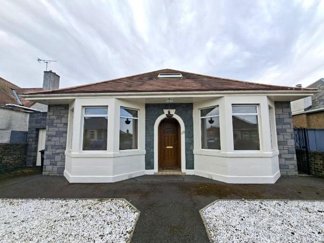4 bed detached house for rent in Mountcastle
