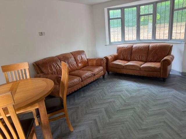 4 Bed Detached House, Mapperley Hall Drive, NG3