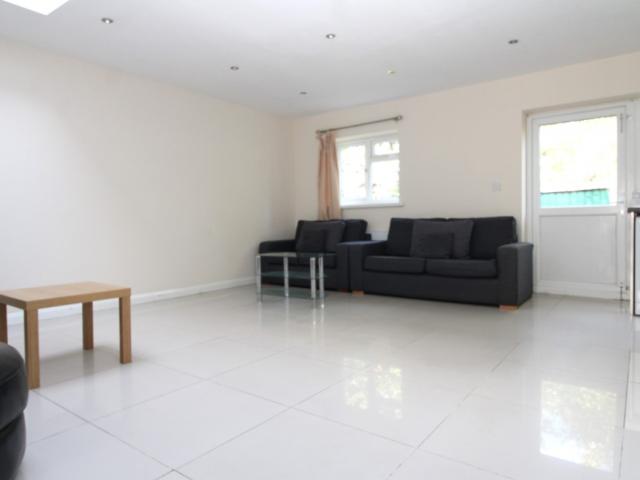 4 bed End of Terrace for Rent