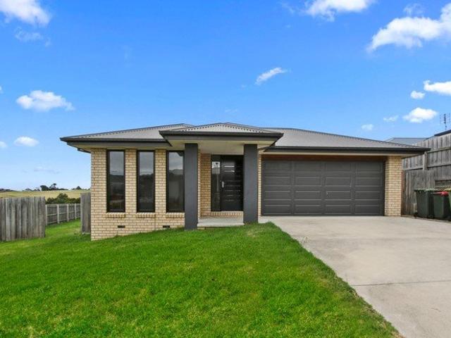 4 Bed family home