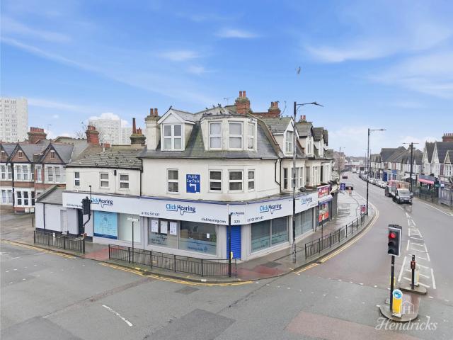 4 Bed For Sale in Westcliff on sea