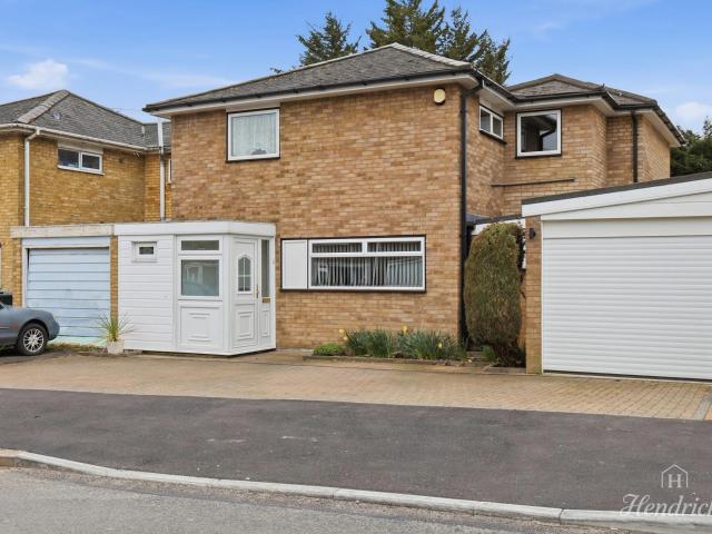 4 Bed For Sale in Basildon