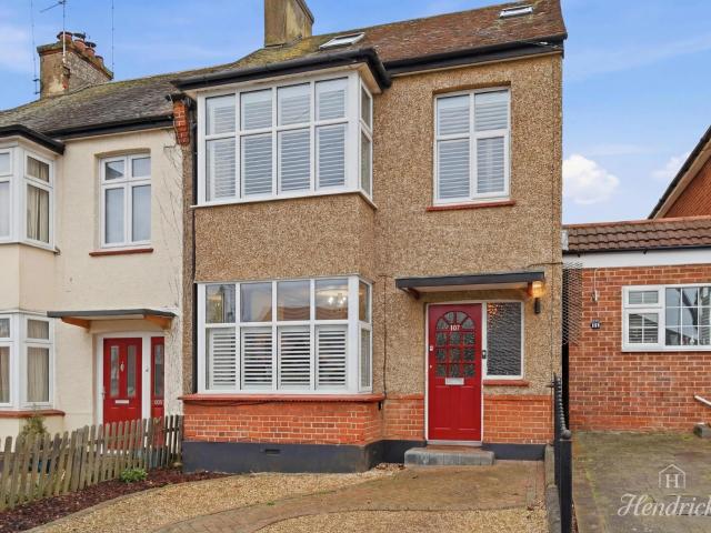 4 Bed For Sale in Leigh on sea