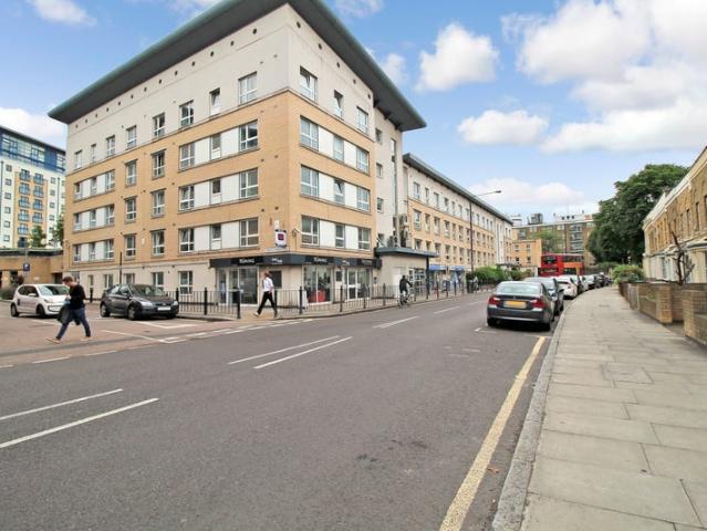 4 BED FLAT near Canary Wharf, Docklands E14