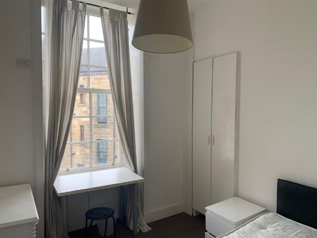 4 Bed Flat, Otago St, G12