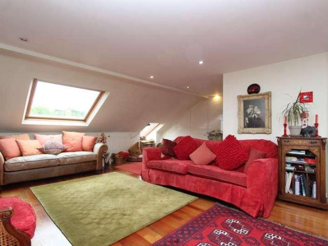4 bed flat for sale