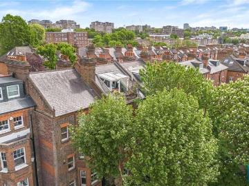 4 bed flat for sale