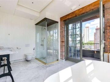 4 bed flat for sale