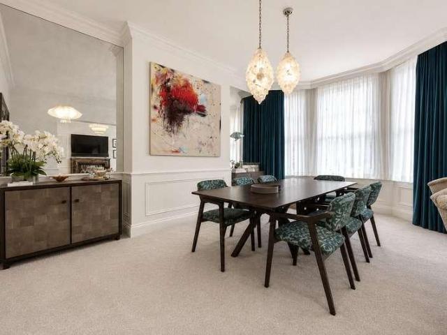 4 bed flat for sale