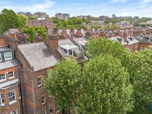 4 bed flat for sale
