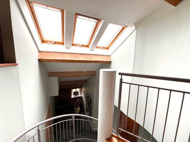 4 bed flat for sale