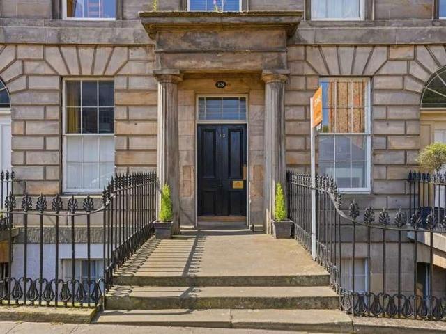 4 bed flat for sale