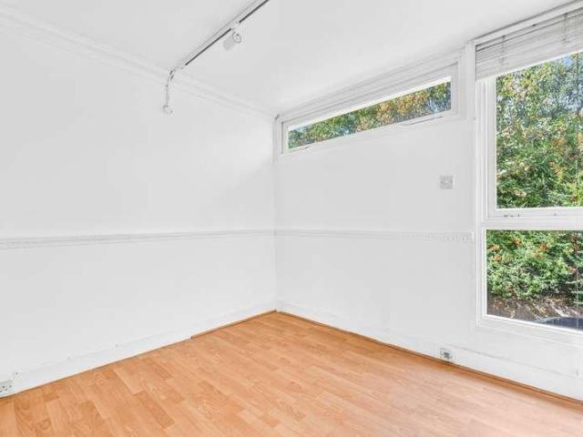 4 bed flat for sale
