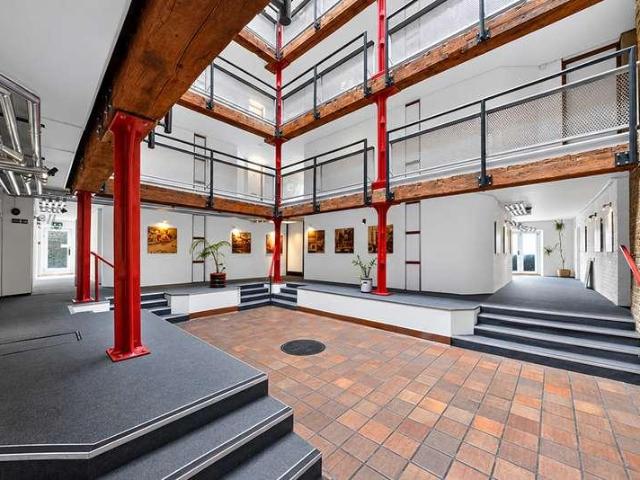 4 bed flat for sale