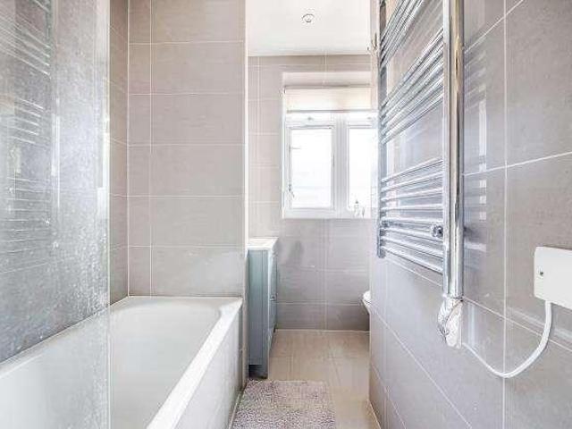 4 bed flat for sale