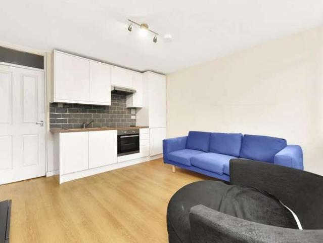 4 bed flat for sale