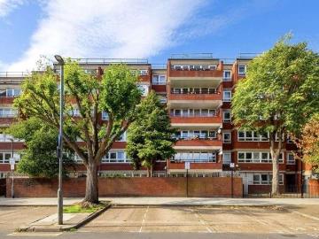4 bed flat for sale