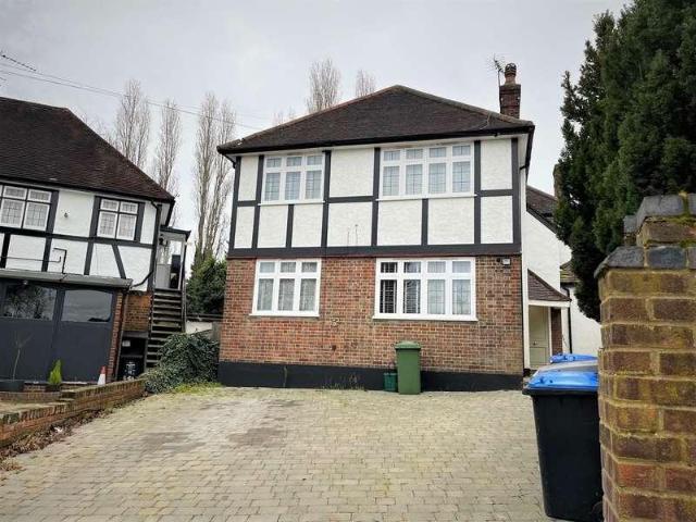 4 bed flat for sale