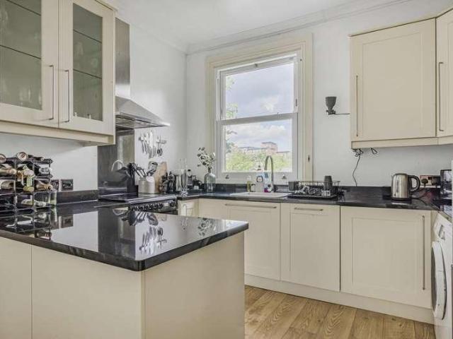 4 bed flat for sale