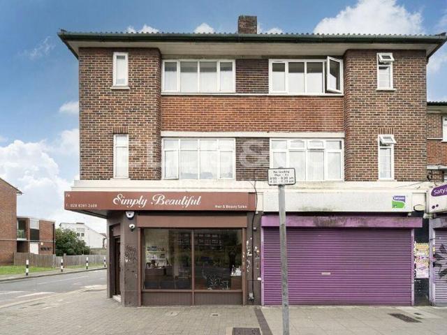 4 bed flat for sale