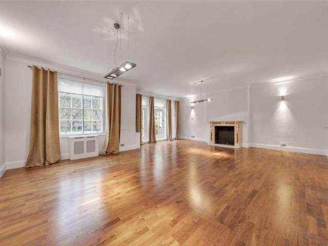 4 bed flat for sale